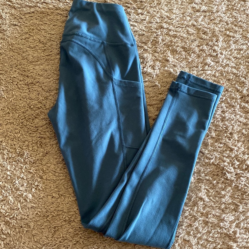 Pocket leggings gently worn no stains